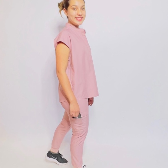 New nursing scrubs - Picture 3 of 5